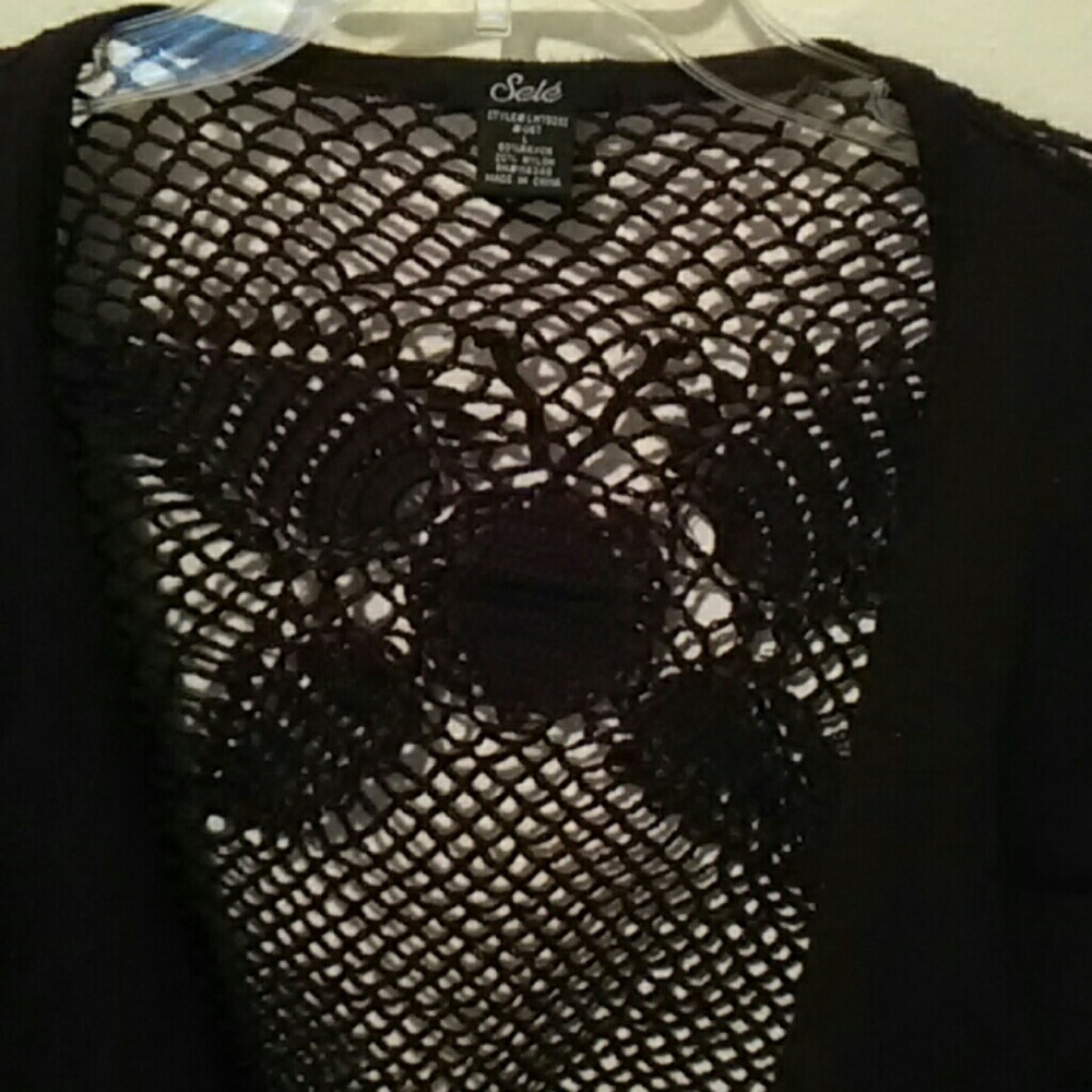 Sele crochet sweater